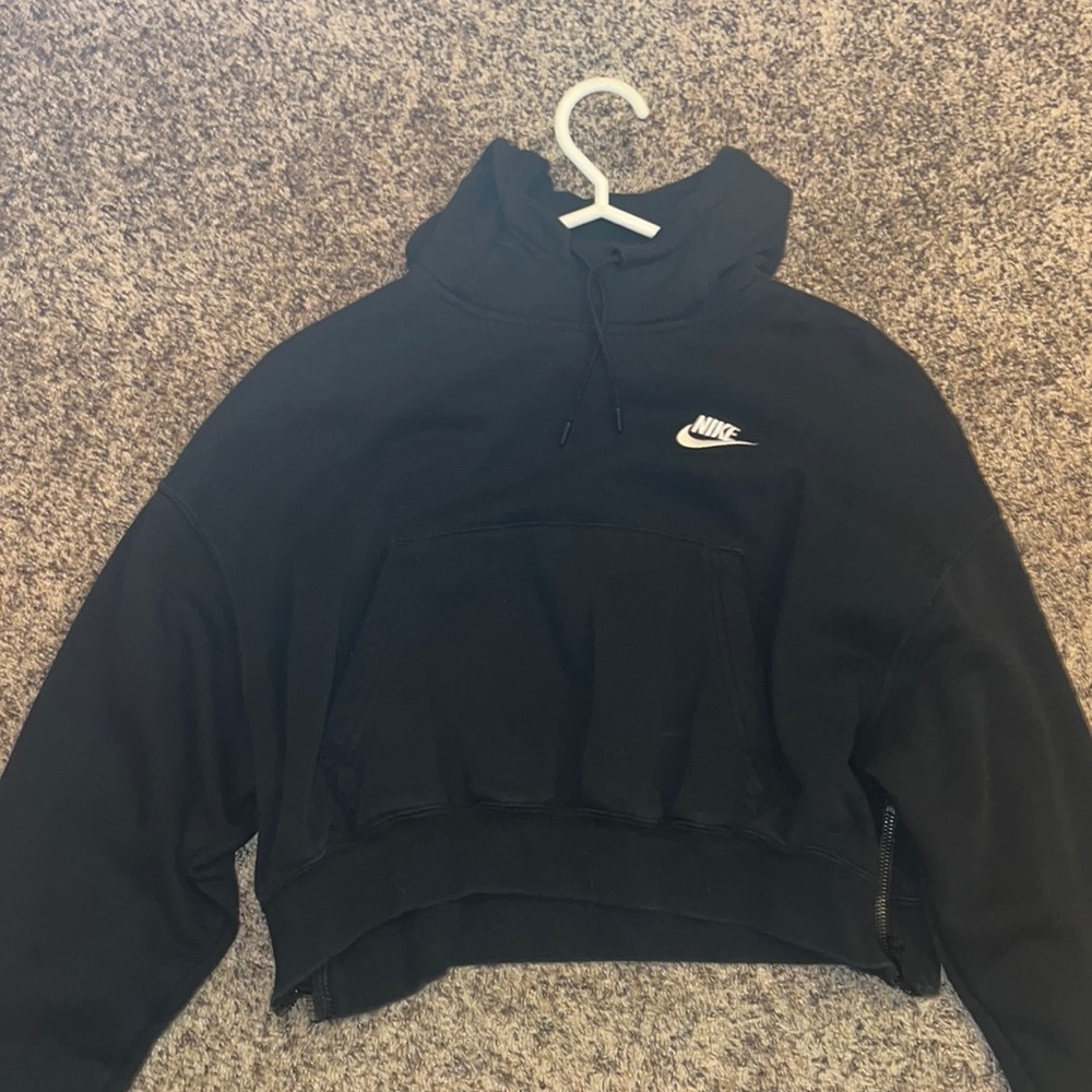 Black Nike Cropped Hoodie